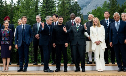 G7 përsërit mbështetjen për Ukrainën pas largimit të nxituar të Trump