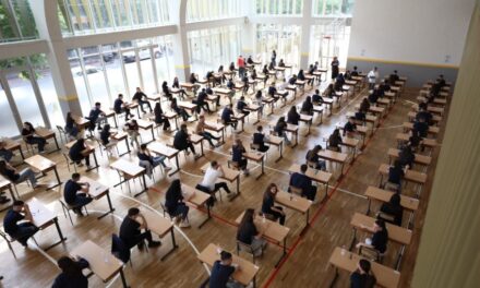 Matura Shtetërore, zhvillohet sot testimi i dytë! Rreth 27 mijë nxënës do t’i nënshtrohen provimit të Gjuhës Shqipe dhe Letërsisë