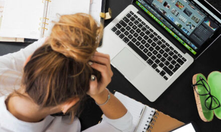 Kur nuk jeton jetën tënde, digjesh në jetën e të tjerëve.