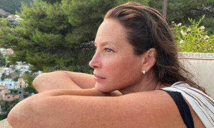 Çfarë duhet të shmangni kur bëhet fjalë për grimin pas të 50-ave