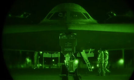 Aeroplanët Stealth fluturuan për 37 orë rresht derisa arritën mbi Iran.