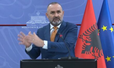 Ndërtimet pa leje në Theth, ministri Manja deklaratë: Paaftësi profesionale e prokurores Gjeli