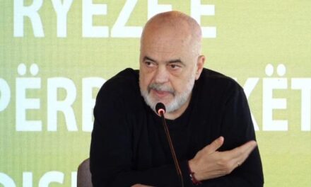 Rama kritika kryebashkiakëve: Jeni shkëputur nga fshati, bëni kthesë!