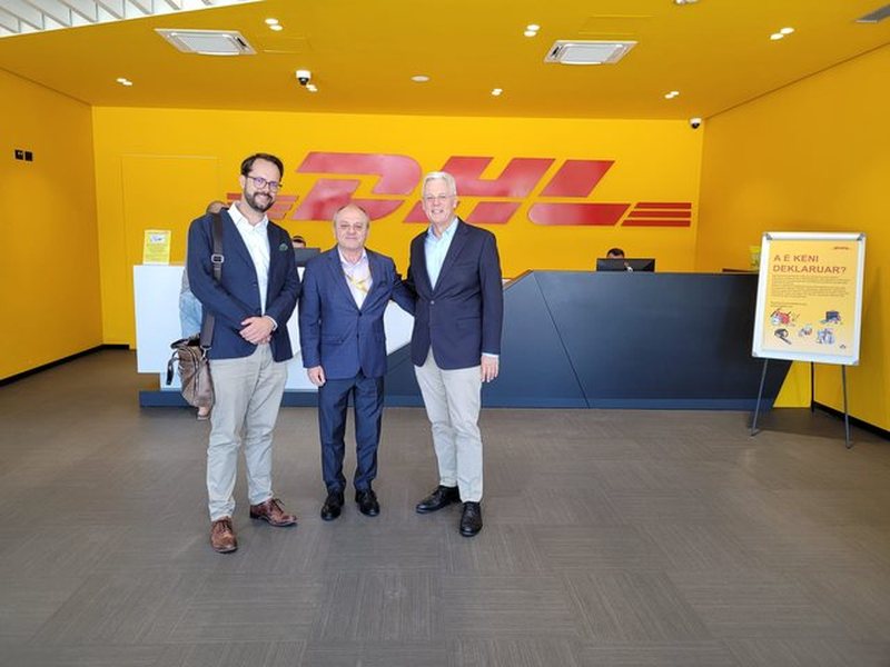 Berisha e akuzoi si të përfshirë në vjedhjen e votave, ambasadori gjerman përgëzon DHL për punën e mirë në zgjedhje!