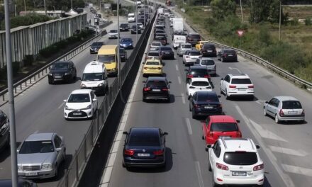 Shqipëria thyen rekordin, gati një milion makina në rrugë