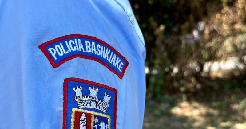 Policia Bashkiake e Tiranës thirrje tregtarëve ambulantë: Zhvendosni aktivitetin në tregjet publike