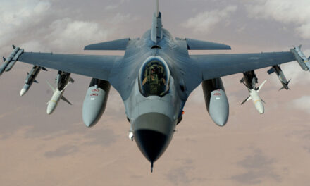 Nju Xhersi: Avioni luftarak F-16 intercepton një aeroplan privat që hyri në zonën e ndaluar mbi fushën e golfit Trump