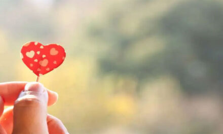 Fuqia e Dashurisë: Si Vetëvlerësimi dhe Pranimi Përmirësojnë Shëndetin Mendor