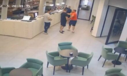 E rrahu kamarierin 18-vjeçar, pezullohet nga detyra oficeri i policisë në Vlorë