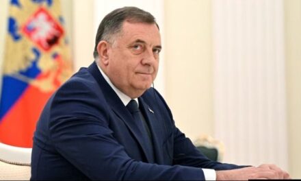 Dodik i drejtohet Gjykatës së Bosnjë e Hercegovinës, kërkon të zëvendësojë me gjobë dënimin me burgim