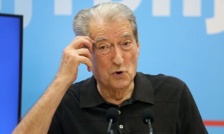 “Berisha duhet të zbatojë statutin e PD-së pas humbjes, të largohet”, Mërtiri: Kërkon të shesë miqësinë imagjinare me Trump