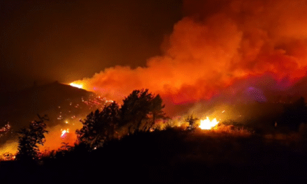 Shqipëria nën pushtetin e flakëve prej 48 orësh