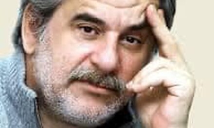 REAGIME/ Ndarja nga jeta e gazetarit Artur Zheji bën bashkë politikanë, gazetarë, miq dhe bashkëpunëtorë të tij