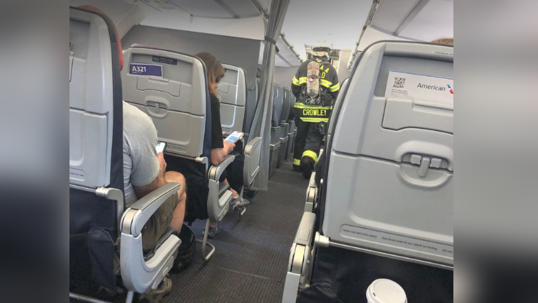 SHBA: Pajisja e pasagjerit të American Airlines merr flakë gjatë fluturimit