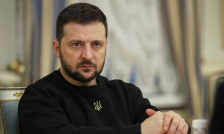 Zelensky diskutoi mundësinë e sanksioneve kundër Rusisë me të dërguarin e Trump