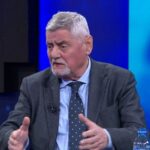 Opozita pa emër përballë Manastirliut, Shehi: S’mund të kandidojë një i zbritur nga fshati, milioner! Tabaku dhe Alimehmeti…