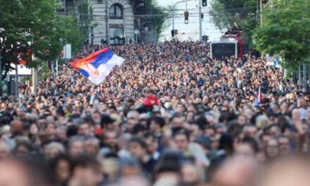 S’ndalen protestat në Serbi: Mijëra qytetarë në sheshe, kërkojnë zgjedhje dhe ndryshim të qeverisë
