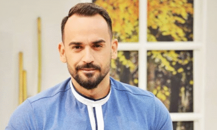 Moderatori, letër Eni Vasilit: Mirë rrogat nuk na i jepni, por të paktën na kthe përgjigje e na tako