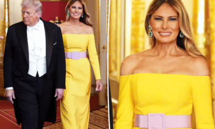 Melania Trump në qendër të darkës mbretërore, fustani i verdhë shkakton debat