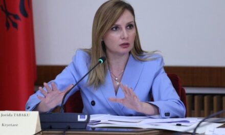 Tabaku: Shkollat bosh tregojnë krizën e një kombi që nuk gjen siguri në këtë sistem