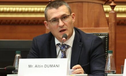 Mungesa e Altin Dumanit në seancën çelëse të legjislaturës së re parlamentare/ Kush ishte arsyeja?