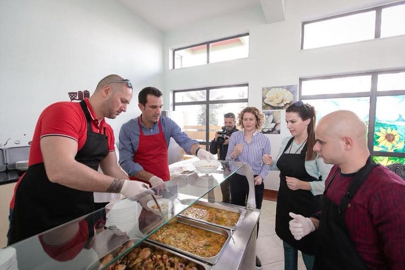 Çorbë me shije pushteti: E njëjta menu, por me emër tjetër