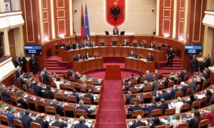 Nis seanca plenare, miratohet ngritja e Komisionit të Posaçëm për Reformën Zgjedhore