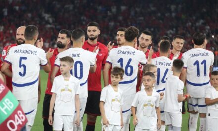 Rreziku i lartë në ndeshjen Serbi-Shqipëri, FIFA dërgon dy oficerë sigurie në Leskovac