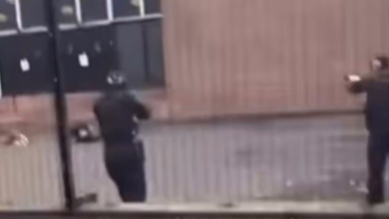 Sulm me thikë në sinagogën e Mançesterit, 2 të vdekur dhe 3 të plagosur