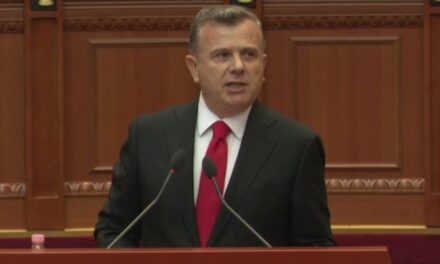 ​“Rama nuk do të jetë në protestën në mbështetje të UÇK-së”, Balla fton PD-në të marrë pjesë: Është një çështje që na bashkon