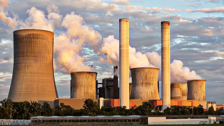 Prodhimi global i energjisë së rinovueshme tejkalon atë të qymyrit për herë të parë