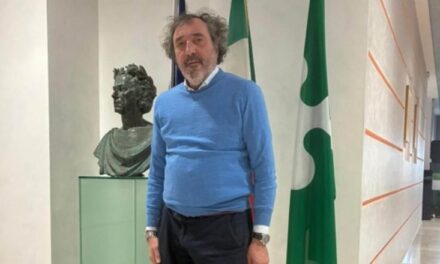 Lajmi që po trondit Italinë: Burri u shtir sikur ishte nëna e tij e vdekur