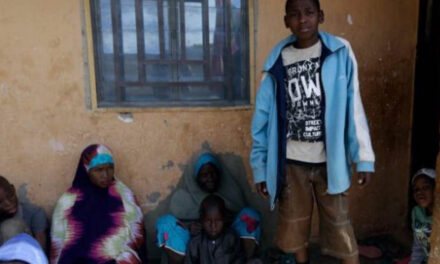 315 nxënës dhe mësues rrëmbehen nga një shkollë katolike