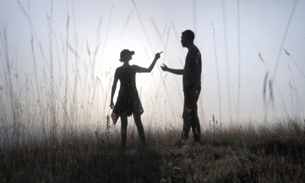 Marrëdhënie Toksike: Si ta Ndërpritni Ciklin dhe të Ndryshoni Historinë