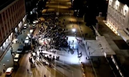 Dështon sërish protesta e Berishës, numër shumë i ulët i pjesëmarrësve