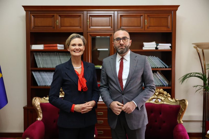 Bardhi takim me VanHorn: Rruga që e çon përpara Shqipërinë, lufta ndaj krimit të organizuar dhe korrupsionit