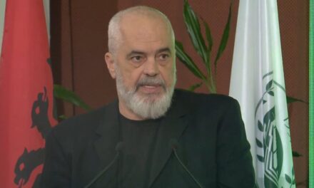 Rama batuta me rektorin e Universitetit Bujqësor: Nuk do ma merrte mendja që do lavdëroja kaq shumë një demokrat