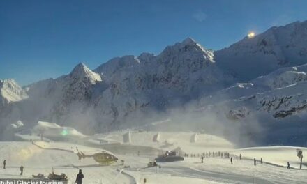 Një ortek i madh zë poshtë skiatorët në Austri