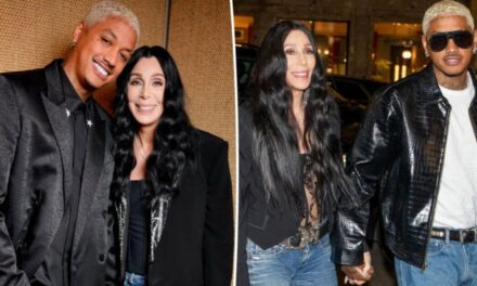 Cher: I përgjigjet komenteve negative për partnerin e saj 40 vjet më të ri, Alexander Edwards