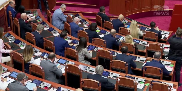 Raporti i OSBE, PD kërkon mocion me debat në Kuvend: U shkel barazia në zgjedhje