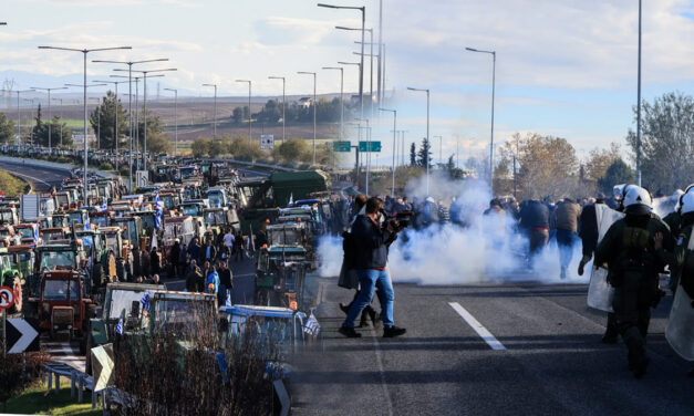 Protesta e fermerëve në greqi drejt përshkallëzimit