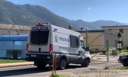 E pazakontë, policit të Burgjeve i vjedhin pistoletën në shtëpi, kallëzon ngjarjen në Polici: Ndodhi gjatë kohës që s’ka pasur njeri në banesë