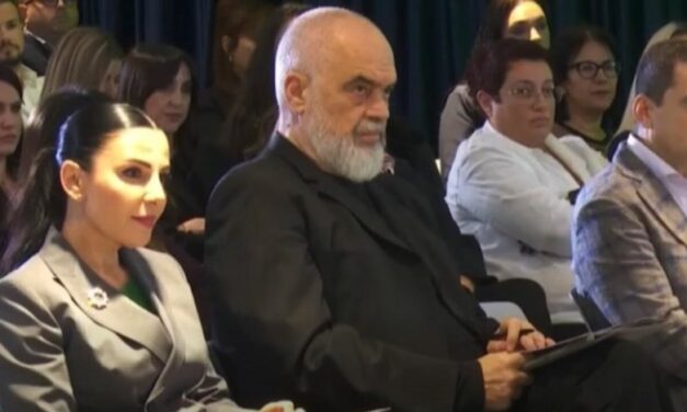 Qeveria ankimoi pezullimin nga detyra të Ballukut, Kushtetuesja kalon çështjen për shqyrtim