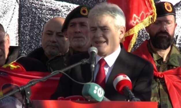 Ali Ahmeti në protestën pro ish-krerëve të UÇK-së: Mirënjohje Clark e Rubin që dëshmuan pro Thaçit