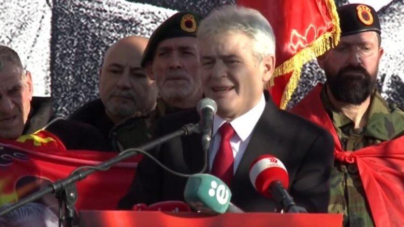 Ali Ahmeti në protestën pro ish-krerëve të UÇK-së: Mirënjohje Clark e Rubin që dëshmuan pro Thaçit