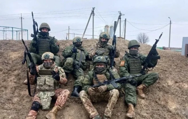 “The Telegraph”: Militantët serbë po luftojnë për Putinin dhe po përgatiten për një luftë të re ballkanike