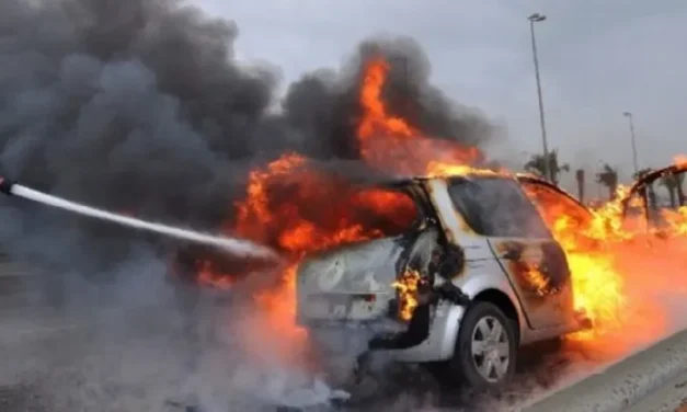 Përfshihet nga flakët një makinë në Llogara, dyshohet për një person brenda në mjet