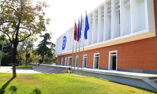 Kryesia e PD mblidhet urgjentisht nesër, zbardhet mesazhi që u është dërguar anëtarëve