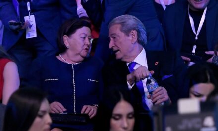 Denoncimi i avokatit: Fondacioni i Liri Berishës mori qindra mijëra euro nga Bankers