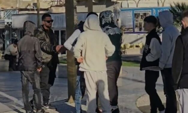 Në Durrës protestohet për 15-vjeçarin e therur me thikë